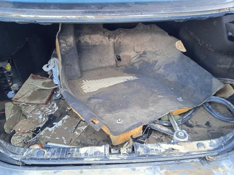 mercedes-benz clase e (w211) berlina del año 2004