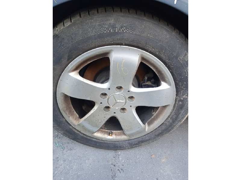 mercedes-benz clase e (w211) berlina del año 2004