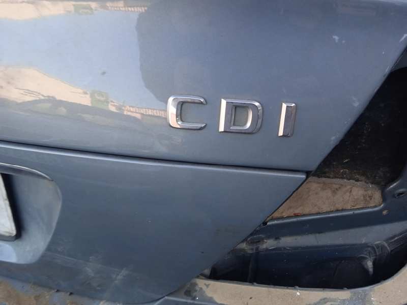 mercedes-benz clase e (w211) berlina del año 2004