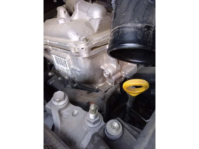 toyota auris del año 2011