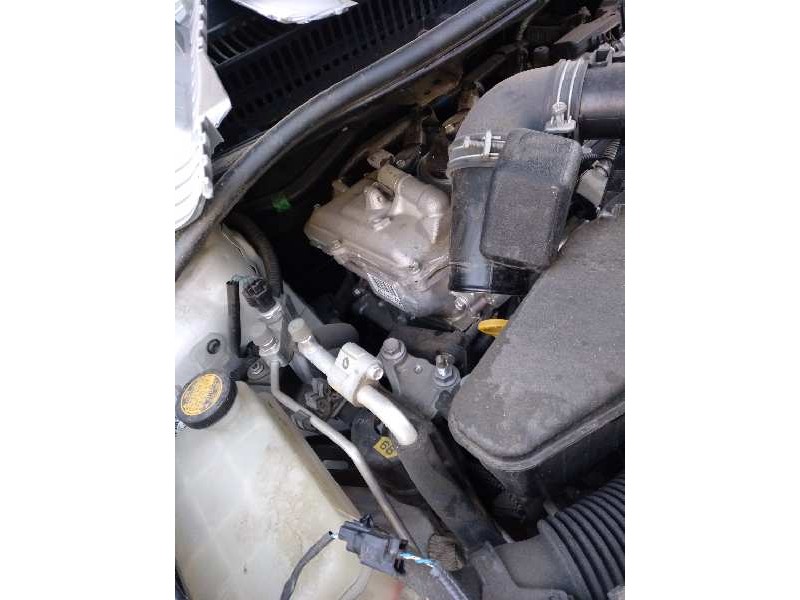 toyota auris del año 2011