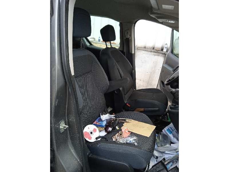 peugeot partner kombi del año 2011