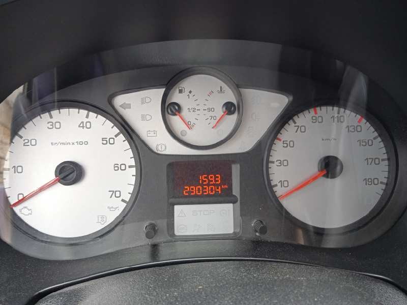 peugeot partner kombi del año 2011