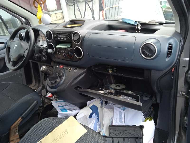 peugeot partner kombi del año 2011