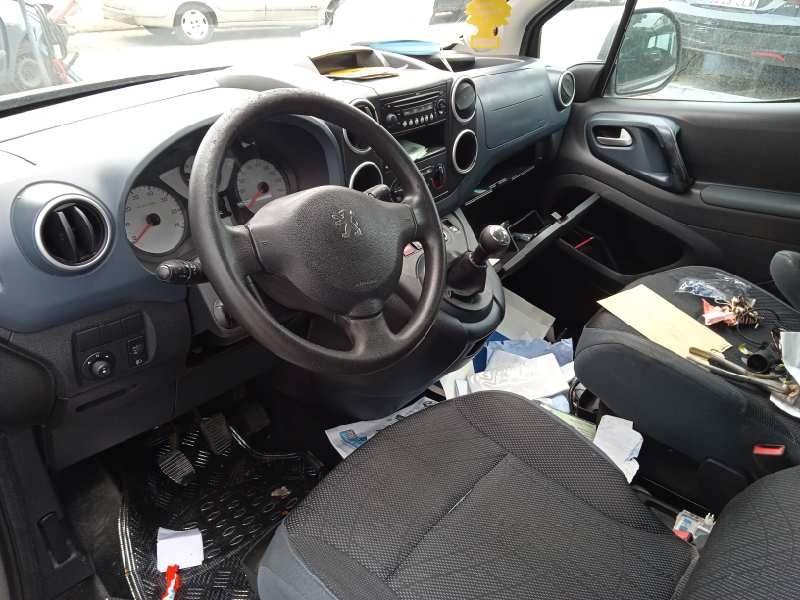 peugeot partner kombi del año 2011