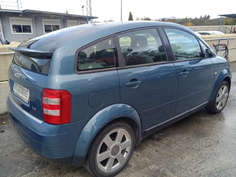 audi a2 (8z) del año 2000