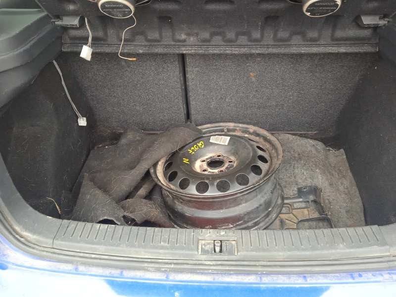 seat ibiza (6l1) del año 2002