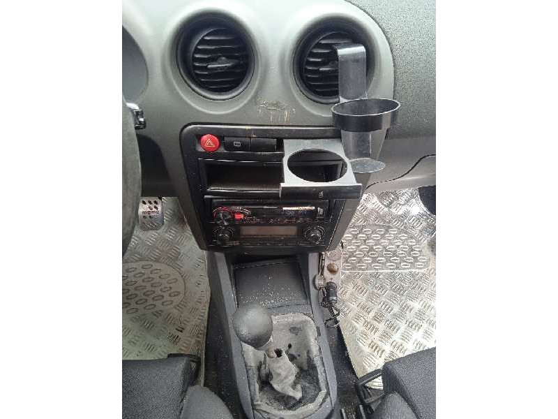 seat ibiza (6l1) del año 2002