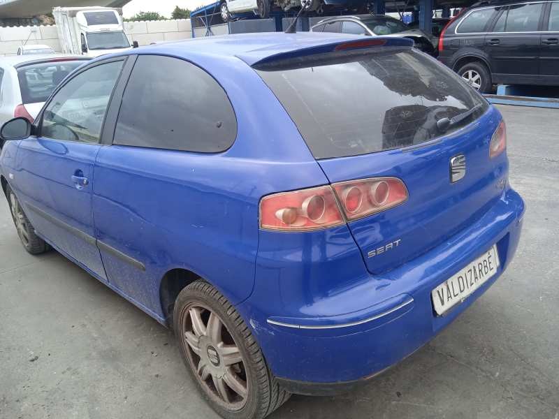 seat ibiza (6l1) del año 2002