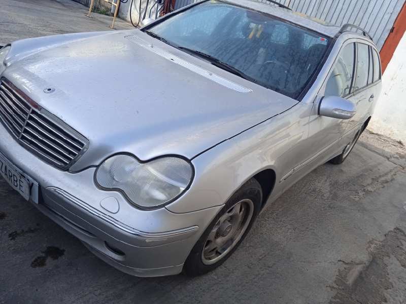 mercedes-benz clase c (w203) familiar del año 2001
