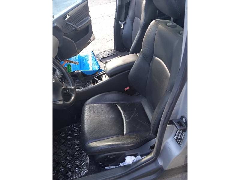 mercedes-benz clase c (w203) familiar del año 2001