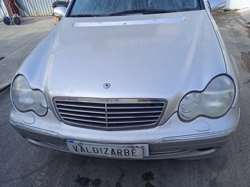 mercedes-benz clase c (w203) familiar del año 2001