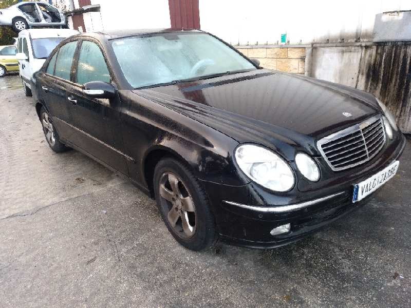 mercedes-benz clase e (w211) berlina del año 2003