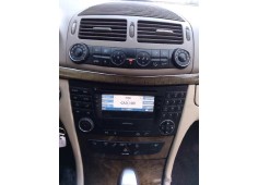 mercedes-benz clase e (w211) berlina del año 2003 2