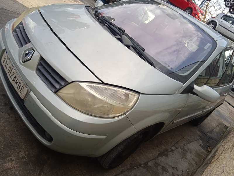 renault scenic ii del año 2004