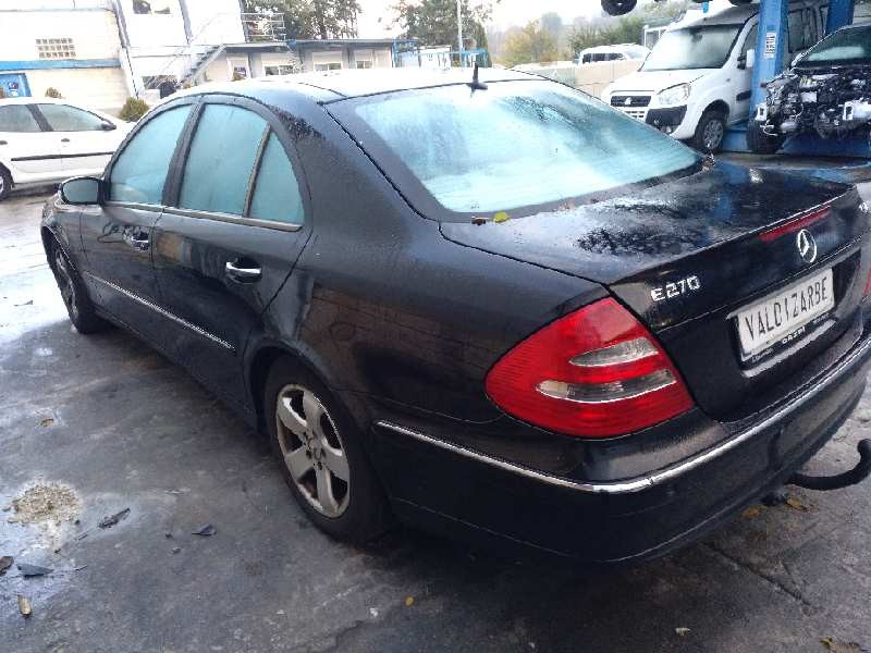 mercedes-benz clase e (w211) berlina del año 2003