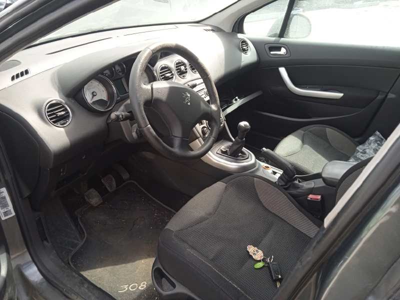 peugeot 308 del año 2008
