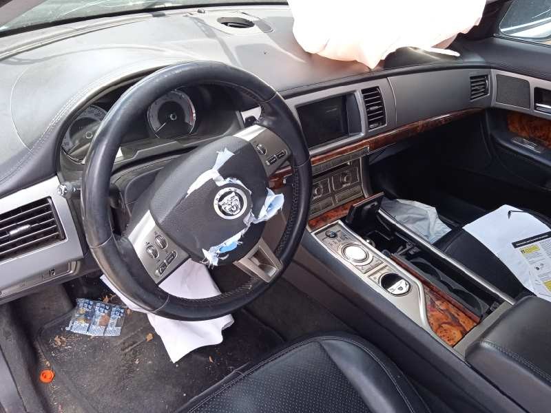 jaguar xf del año 2009