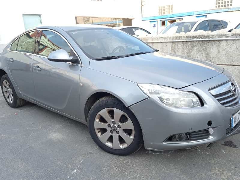 opel insignia berlina del año 2013