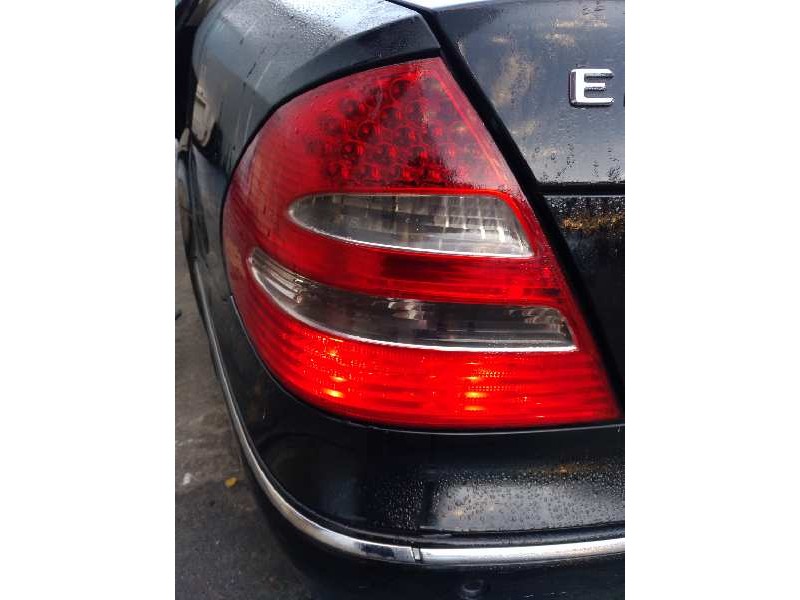 mercedes-benz clase e (w211) berlina del año 2003