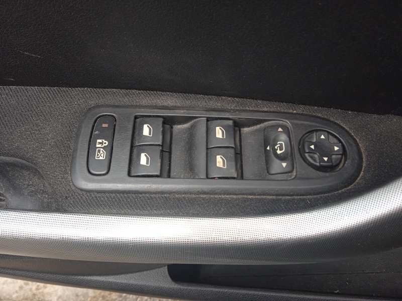 peugeot 308 del año 2008