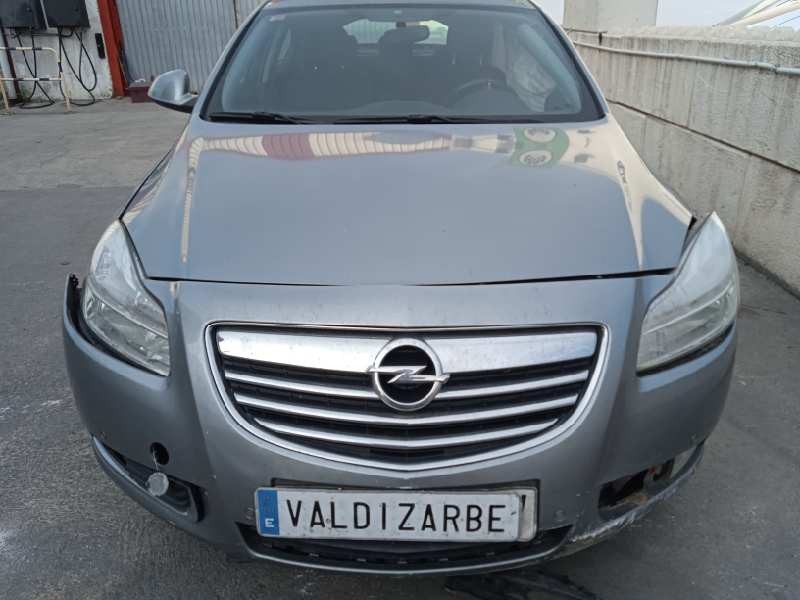 opel insignia berlina del año 2013