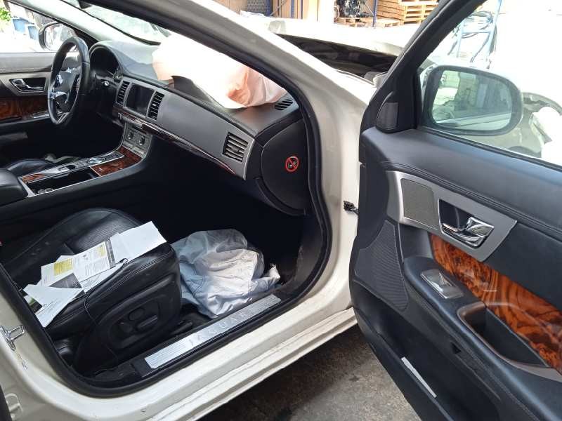 jaguar xf del año 2009