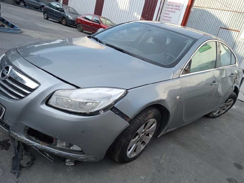 opel insignia berlina del año 2013