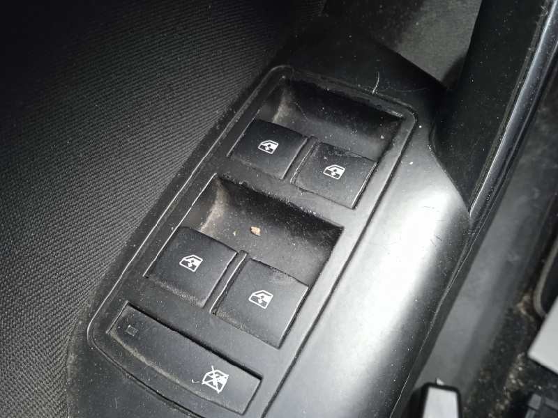 opel insignia berlina del año 2013