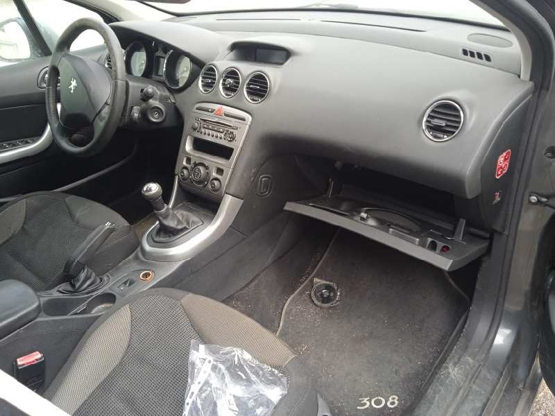 peugeot 308 del año 2008