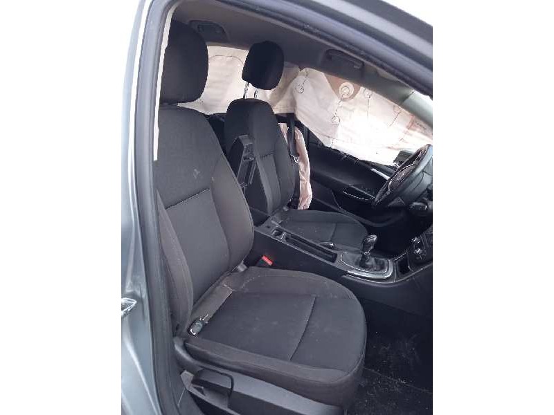 opel insignia berlina del año 2013