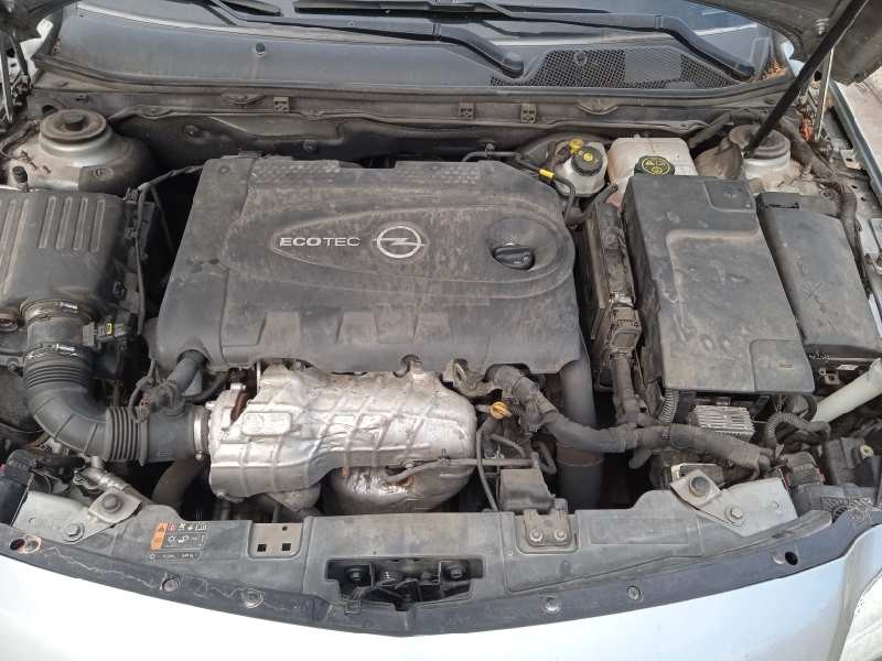 opel insignia berlina del año 2013