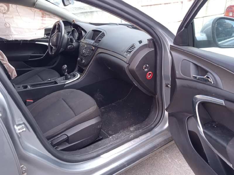 opel insignia berlina del año 2013