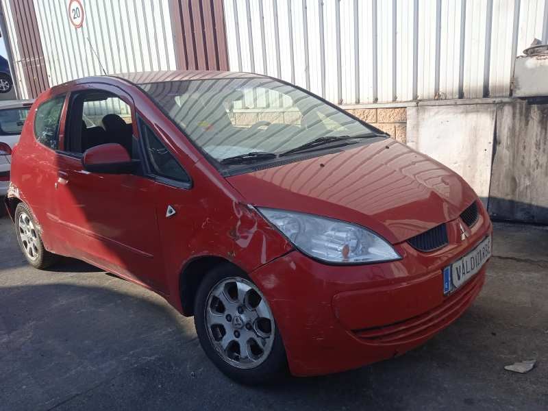 mitsubishi colt berlina 3 (cz) del año 2005