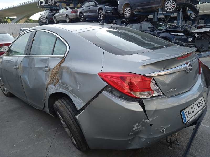 opel insignia berlina del año 2013