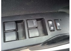 toyota auris del año 2013 2