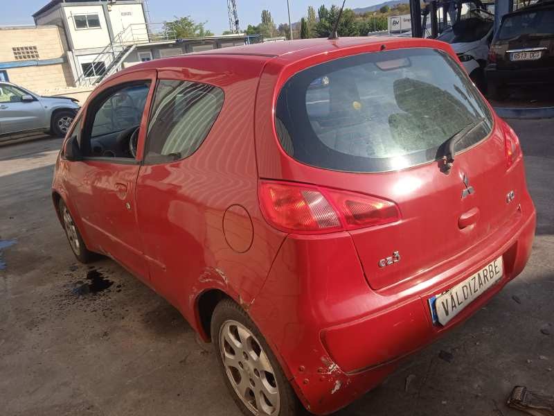 mitsubishi colt berlina 3 (cz) del año 2005