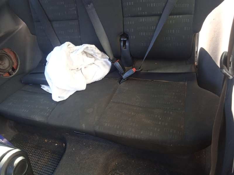 mitsubishi colt berlina 3 (cz) del año 2005