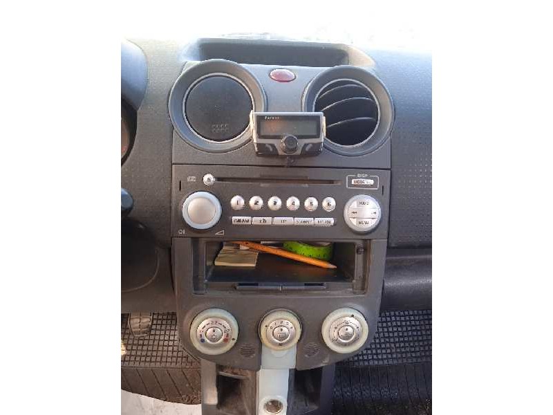 mitsubishi colt berlina 3 (cz) del año 2005