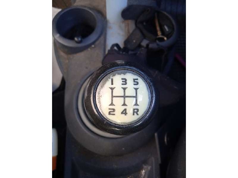 mitsubishi colt berlina 3 (cz) del año 2005