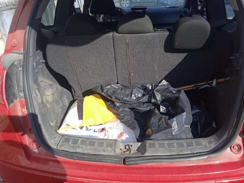 mitsubishi colt berlina 3 (cz) del año 2005