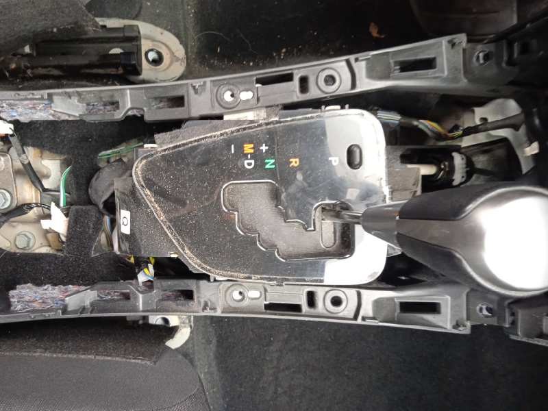 toyota auris del año 2013