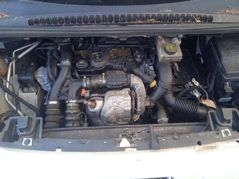 peugeot 5008 del año 2011