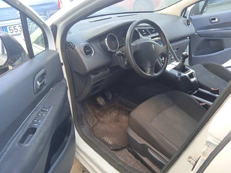 peugeot 5008 del año 2011