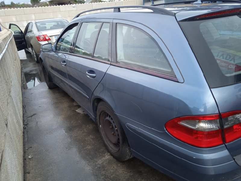 mercedes-benz clase e (w211) berlina del año 2007