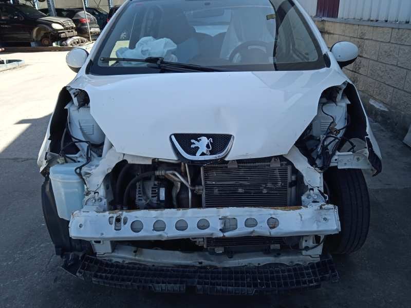 peugeot 107 del año 2008