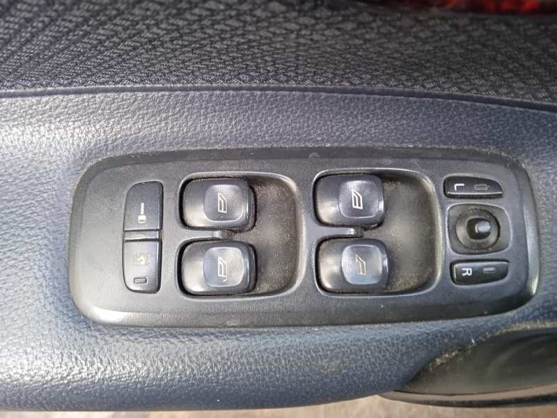 volvo s60 berlina del año 2003