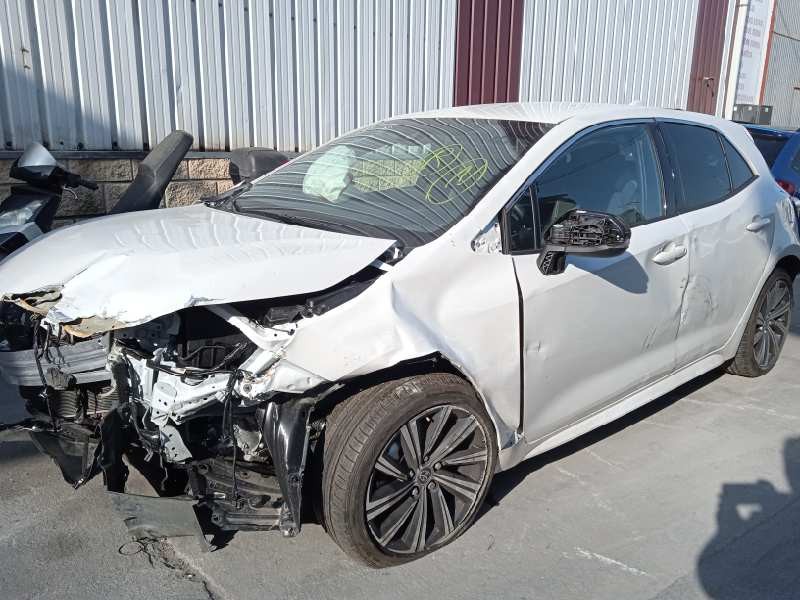 toyota corolla (e21) del año 2023