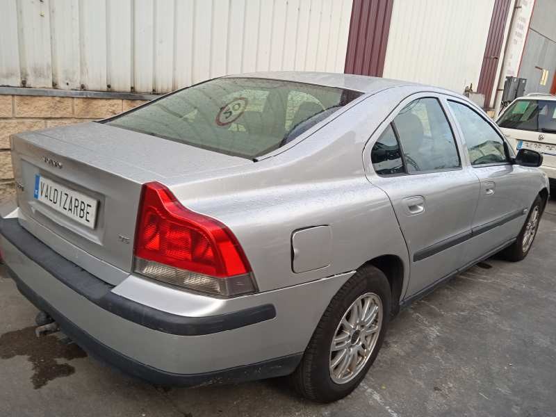volvo s60 berlina del año 2003