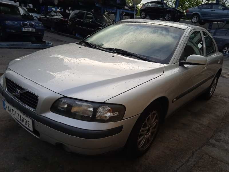 volvo s60 berlina del año 2003